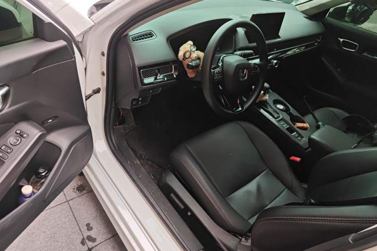 Used Honda Civic 2023 240TURBO CVT Dynamic Edition Driver Seat