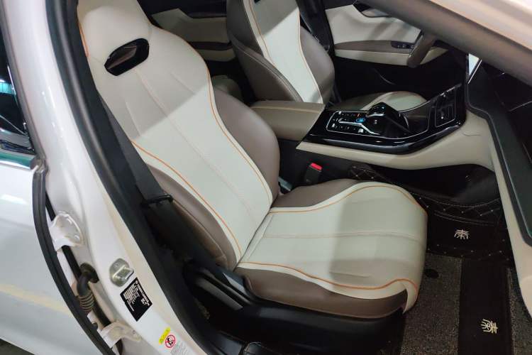 Used BYD Qin PLUS 2024 Honor Edition EV 420KM Beyond Model Right Front Seat