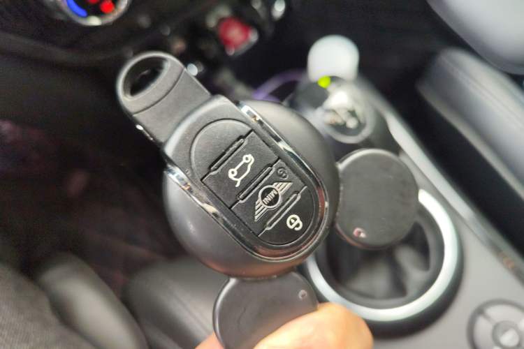 Used MINI Countryman 2018 2.0T COOPER S ALL4 Artist Vehicle Key