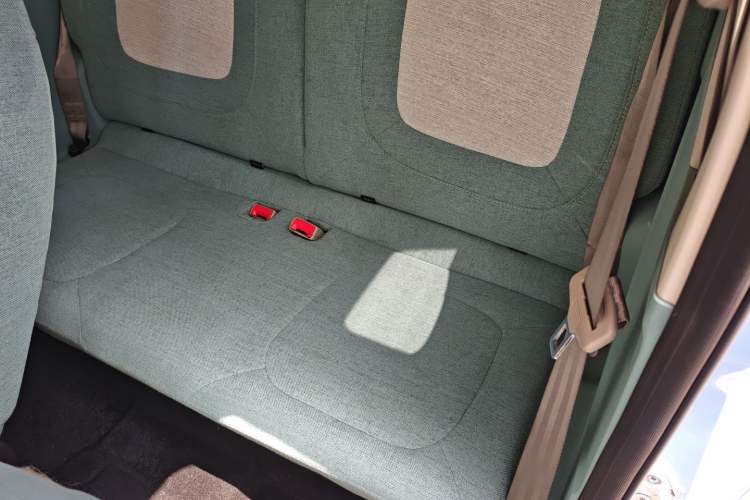 Used LINGBOX uni 2023 Ultra-Sweet Version (Manual Seating) Left Rear Seat