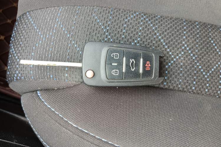 Used Baojun 310 2016 1.2L manual Comfort trim level
