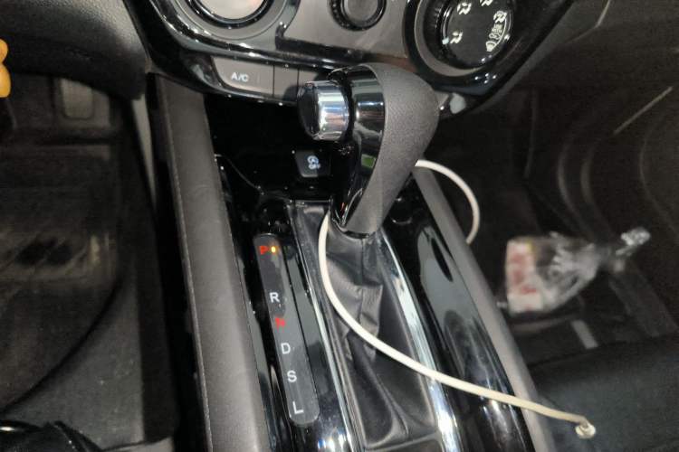 Used Honda Vezel 2022 1.5L CVT Phantom Night Pioneer Edition Gear Lever