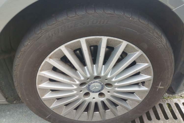 Used Mercedes-Benz C-Class 2015 Facelift C 200 L