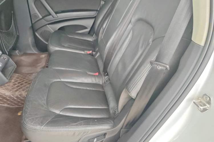 Used Audi Q7 2012 3.0 TFSI Ambition (200kW) Left Rear Seat