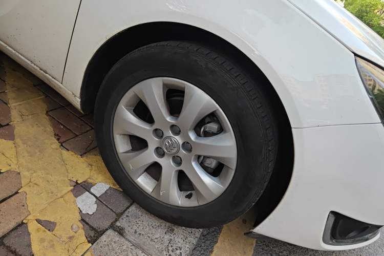 Used Buick Regal 2014 2.0L Leading Fashion Edition