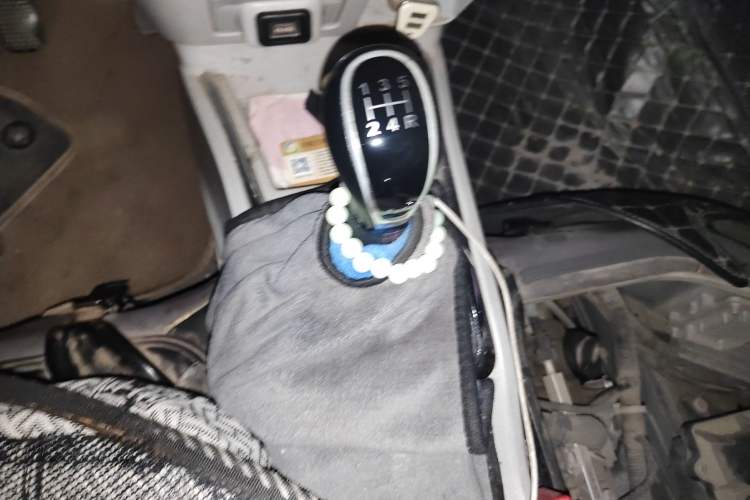 Used Jinbei New Hiace S 2021 1.6L Wealth Model Non-Air-Conditioned Version China VI Standard SWD16M Bus Gear Lever