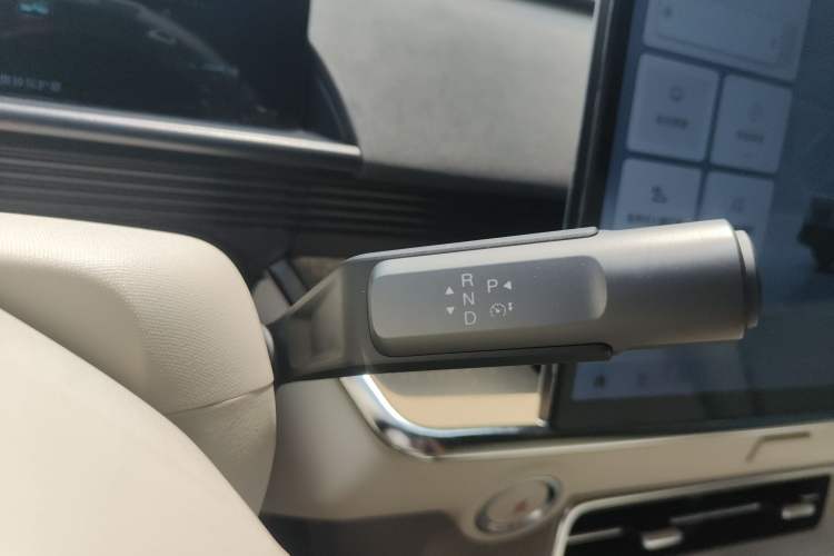 Used Toyota BZ 3X 2025 520 Pro Gear Lever