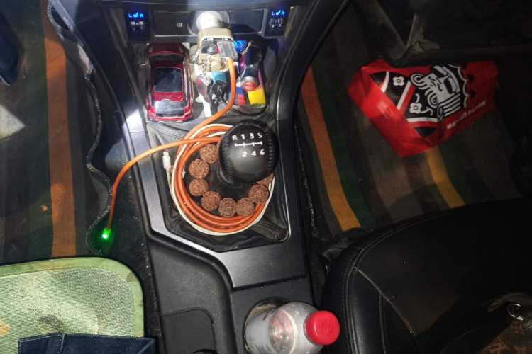 Used Great Wall Wingle 5 2017 2.0T European-spec Diesel Two-Wheel-Drive Entry-Level Big Double-Cab GW4D20D