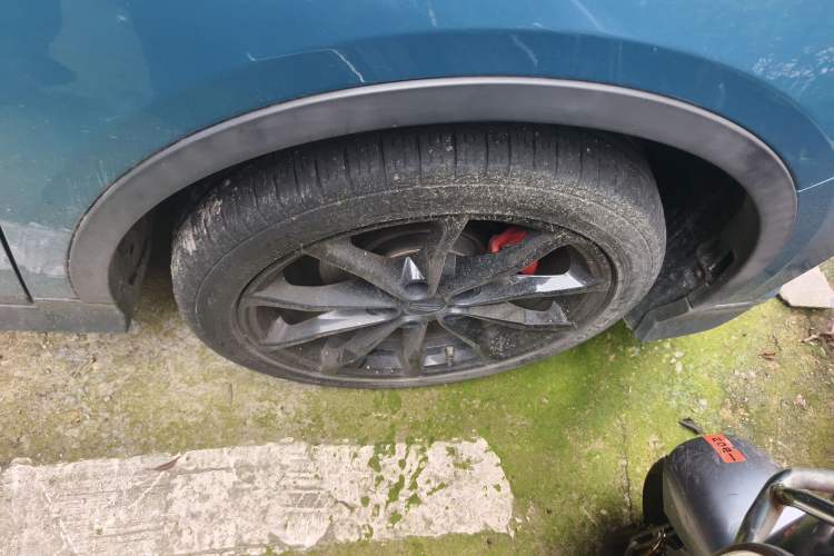 Used Geely Auto Emgrand S 2021 1.4T CVT Prestige Edition Right Front Wheel Hub