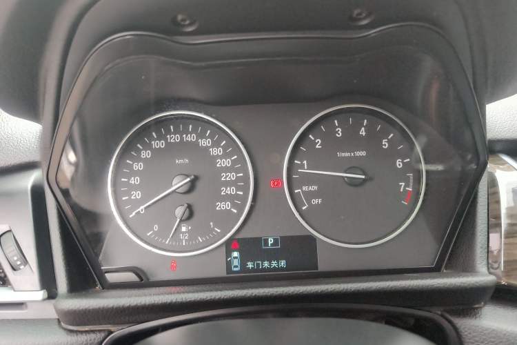 Used BMW 2 Series Active Tourer 2014 220i Luxury Design Package Instrument Cluster