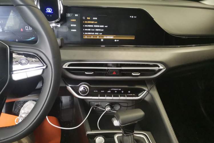 Used CHANGAN Eado 2022 PLUS 1.6L GDI CVT Luxury Model Audio And AC Panel