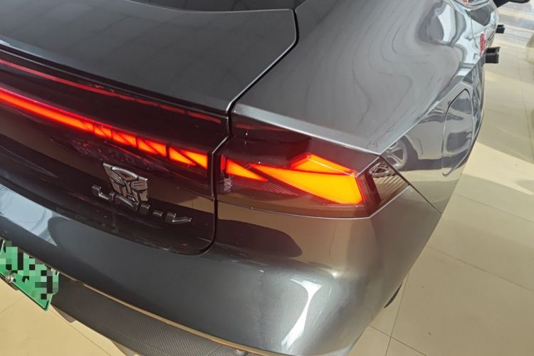 Used Changan UNI-V iDD 2023 Zhidian iDD 1.5T 113km Smart & Fun Version (Rapid Edition)
