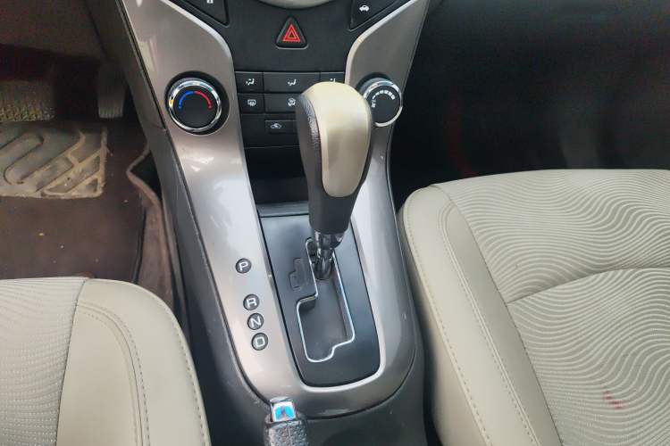 Used Chevrolet Cruze 2015 1.5L Classic SE AT
