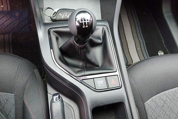 Used Roewe i5 2026 Model 1.5L Manual Comfort Version
