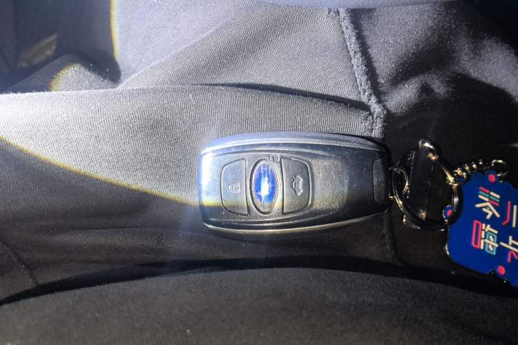 Used Subaru Outback 2015 2.5i Luxury Navigation Edition Vehicle Key