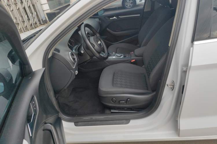 Used Audi A3 2016 Limousine 35 TFSI Prestige Edition
