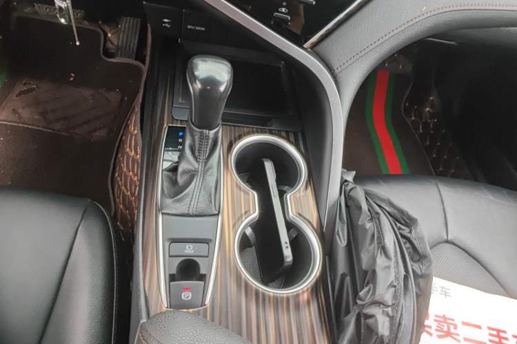 Used Toyota Camry 2018 2.0E Leading Edition Gear Lever