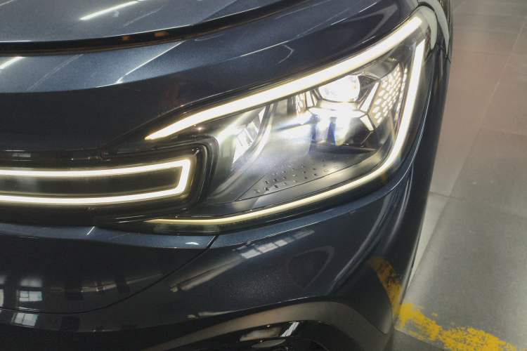 Used Volkswagen ID.6 CROZZ 2022 Long-Range PRO Edition