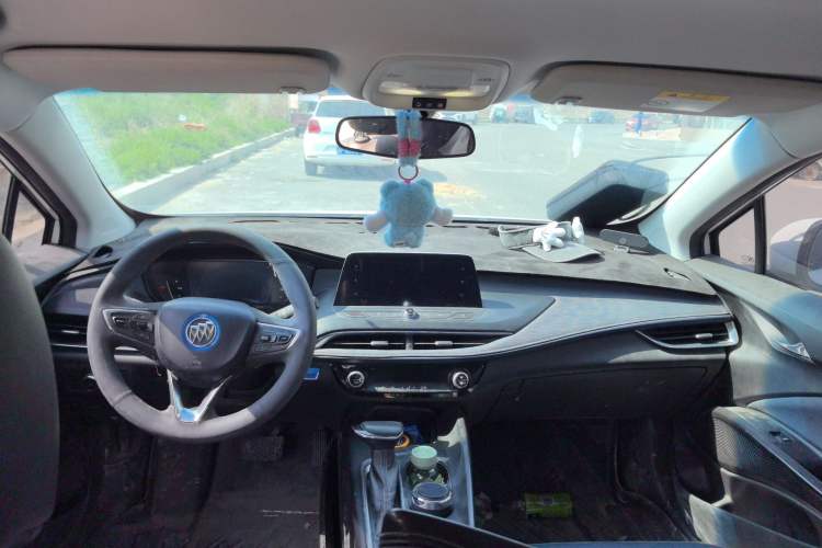 Used Buick Velite 6 2019 Connected Fashion Model Center Console