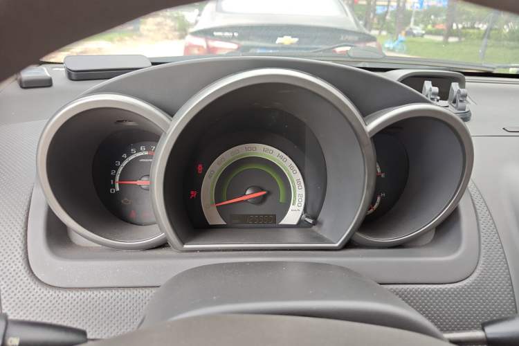 Used Chevrolet Lova 2010 1.4 AT Fashion Edition