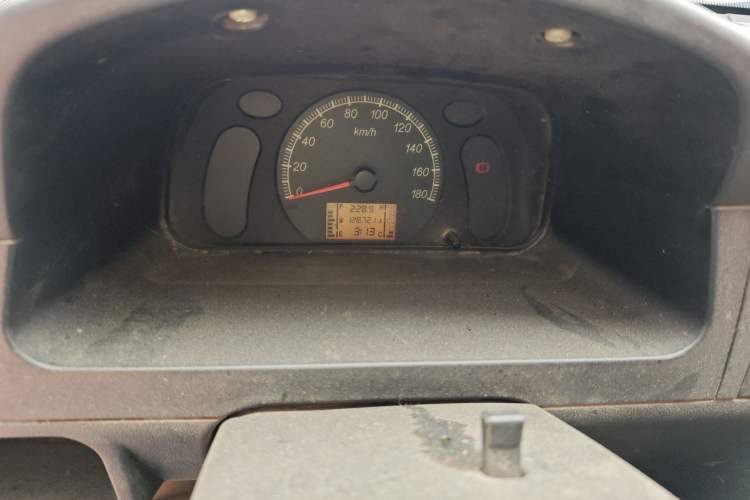 Used Wuling Zhiguang 2015 1.2L Practical LS-I Model
