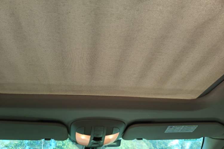 Used Mercedes-Benz R-Class 2010 R 350 L 4MATIC Headliner