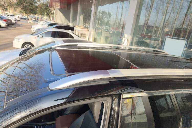 Used GAC Trumpchi GS8 2019 390T Two-Wheel Drive Luxury Smart Connectivity Version (7 Seats) Roof