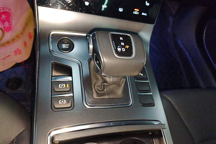 Used Hongqi H5 2022 Classic Model Facelift 1.8T Automatic Smart Connect Flagship Edition
