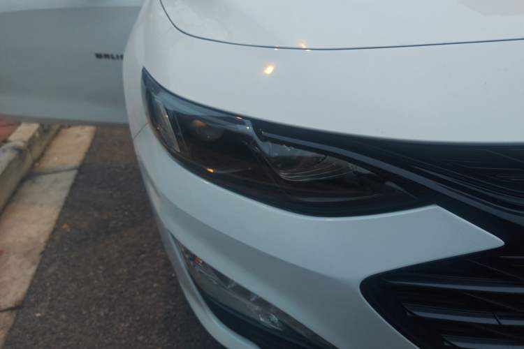 Used Chevrolet Malibu XL 2019 Redline 550T Automatic Sport Edition Right Front Headlight