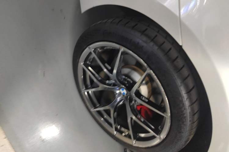 Used BMW 5 Series 2020 530Li Leading Model M Sport Package Right Rear Wheel Hub