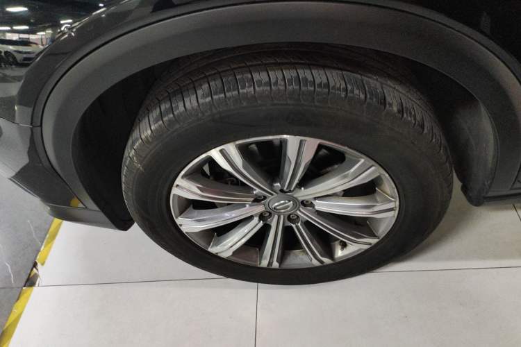 Used GAC Trumpchi GS8 2020 390T Two-Wheel Drive Luxury Smart Connectivity Version (7 Seats) Left Front Wheel Hub