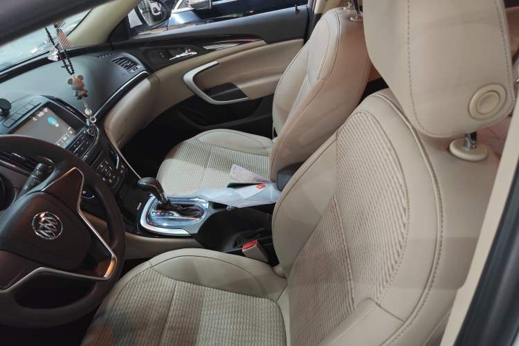 Used Buick Regal 2015 2.0L Leading Fashion Edition