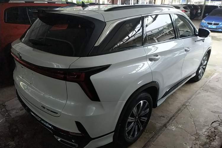 Used CHANGAN CS75 PLUS 2023 3rd Generation 1.5T Automatic Prestige Model Rear Right 45 Deg