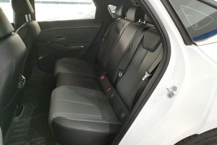 Used BYD Qin L 2025 DM-i Smart Drive 80KM Leading Model