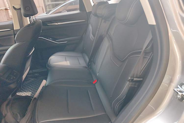 Used Haval H6 2022 3rd Generation 1.5T Automatic Two-Wheel Drive Max Left Rear Seat