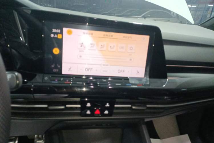 Used Volkswagen Golf 2023 Facelift 280TSI DSG R-Line Lite
