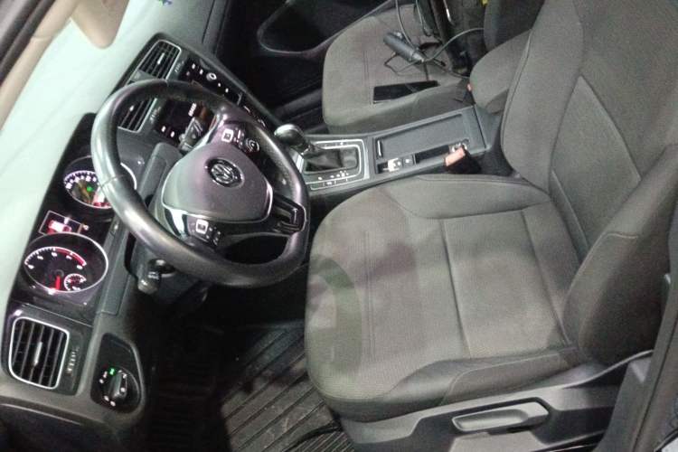 Used Volkswagen Golf 2019 1.8TSI Travel Edition Left Front Seat