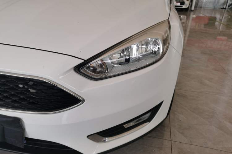 Used Ford Focus 2017 Hatchback 1.6L Automatic Fashion Edition Smart Drive Version
