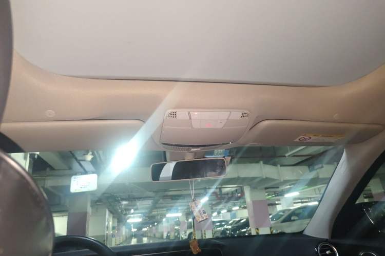 Used Mercedes-Benz E-Class 2019 E 300 L Sport Luxury Edition Headliner