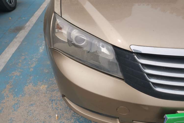 Used Geely Auto Classic Emgrand 2013 Sedan 1.5L Manual Elite Model Right Front Headlight