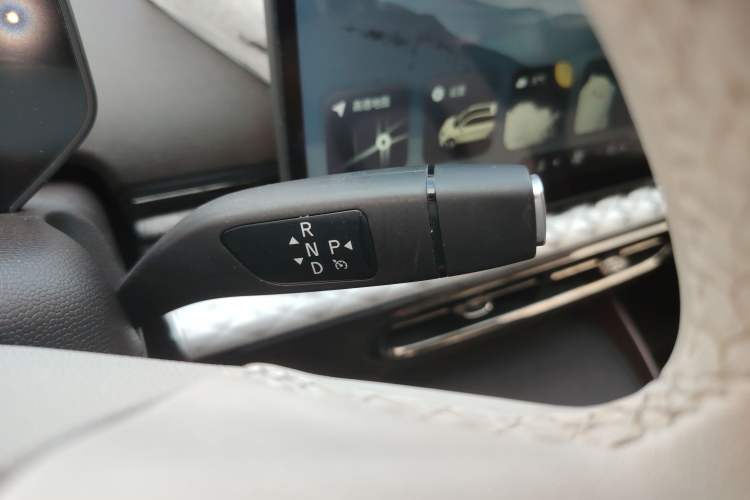 Used JAC Yiwei 3 2023 505km Pro