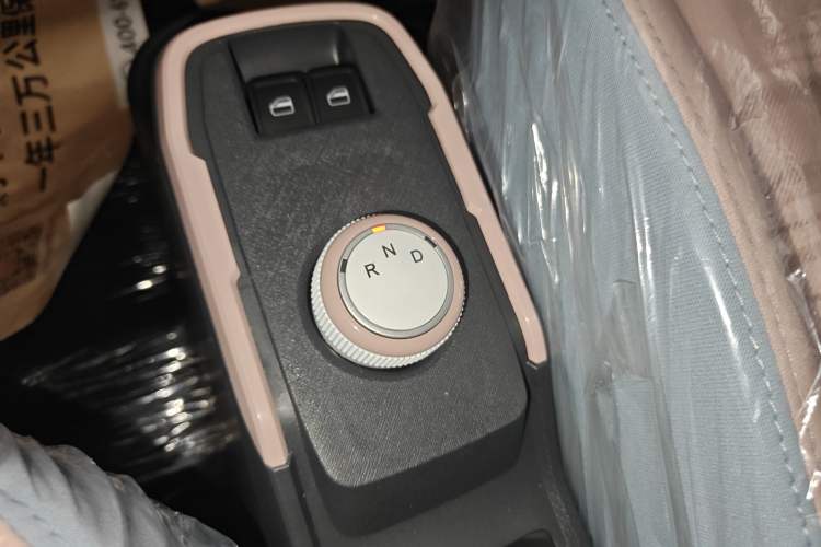 Used Chery QQ Ice Cream 2025 205km Qi Energy Version Gear Lever