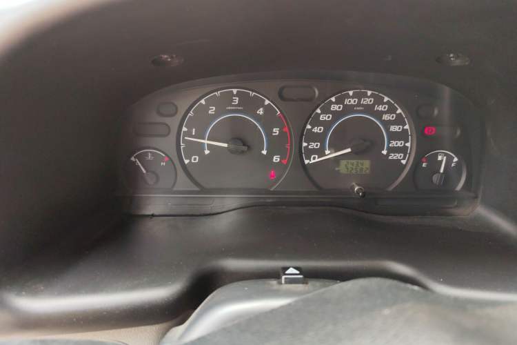 Used JMC Transit 2019 2.8T Commercial Version Short Wheelbase Mid-Roof 6-Seater China VI JX493 Instrument Cluster