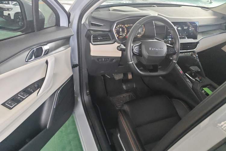 Used Lynk & Co 06 EM-P 2022 PHEV 84 km Range Pro Version