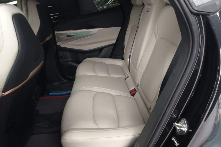 Used Lynk & Co 08 EM-P 2023 220km All-Wheel-Drive Performance Halo