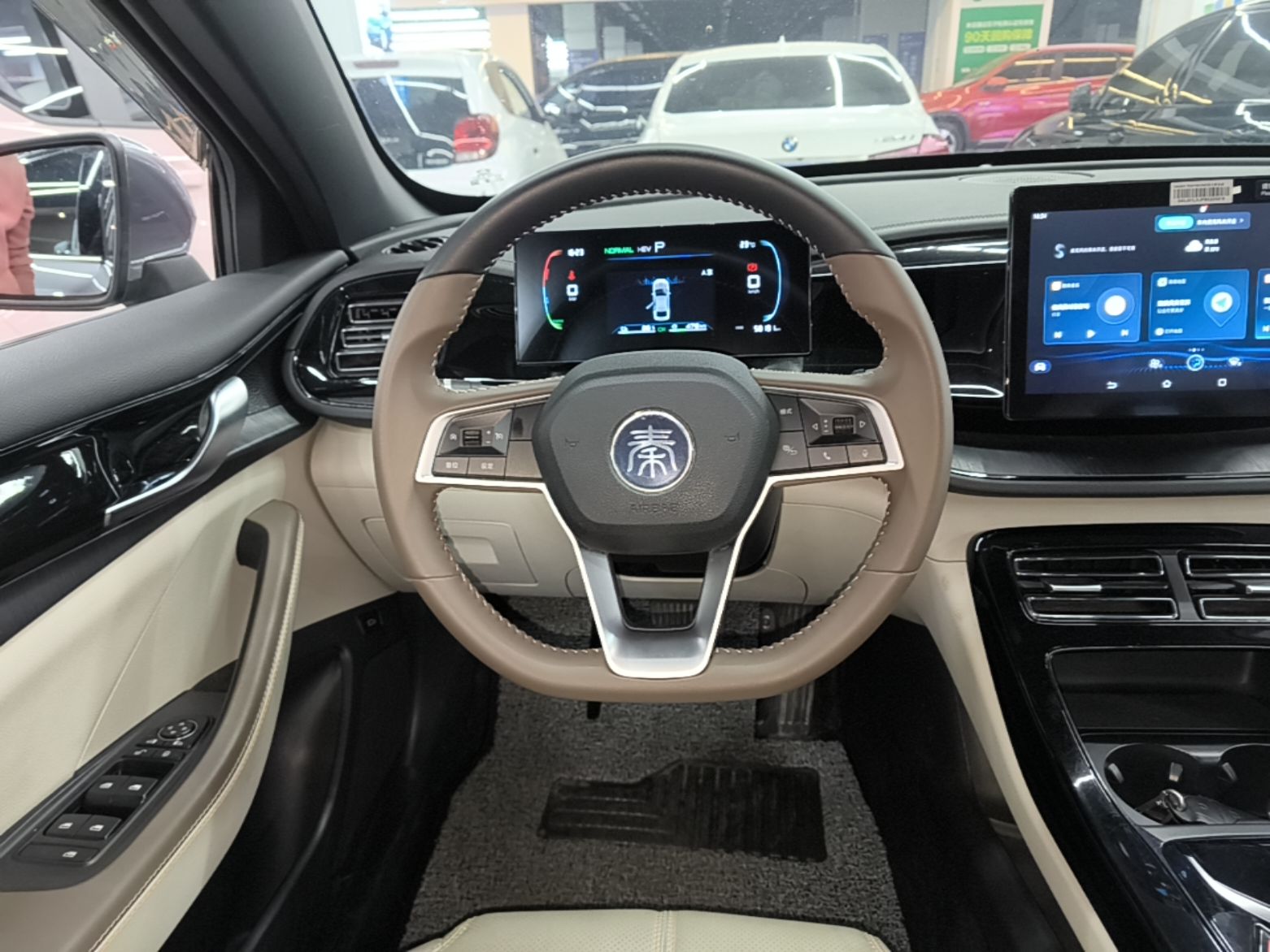BYD Qin PLUS 2023 Champion Edition DM-i 55KM Leading Model — снимка 13
