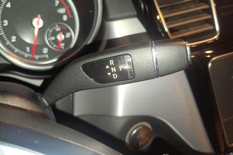 Used Mercedes-Benz GLE Coupe 2015 GLE 320 4MATIC Coupe SUV Gear Lever