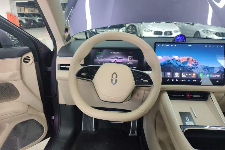 Used Hima AITO M5 2025 Extended-Range Ultra All-Wheel-Drive Version