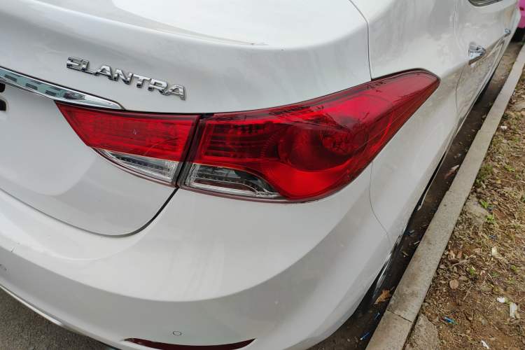 Used Hyundai Elantra (5th Generation / Langdong) 2015 1.6L Manual Leading Model Exterior 3