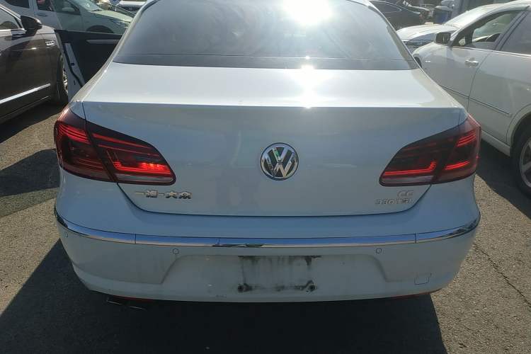 Used Volkswagen FAW-Volkswagen CC 2016 2.0 TSI Luxury Model
